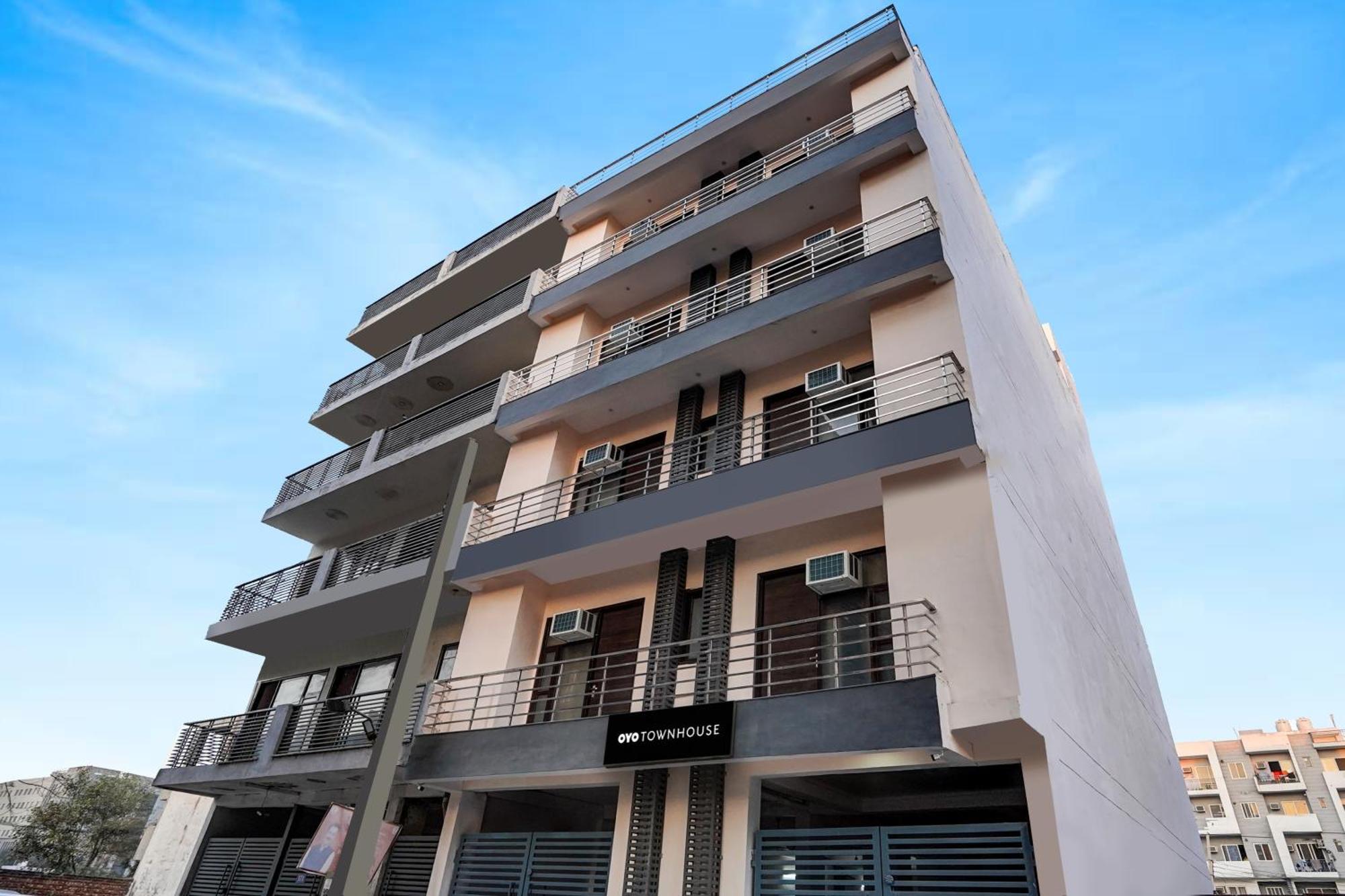 Townhouse Cloud Bay Hotel Gurgaon Ngoại thất bức ảnh